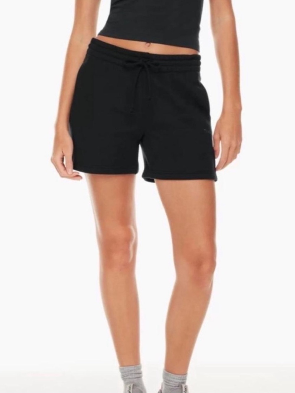 Black Aritzia TNA Sweatfleece boyfriend fit shorts sweatshorts